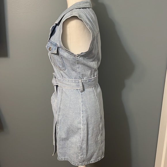Belted button down jean dress - Picture 2 of 3
